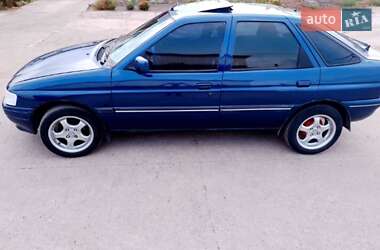 Хетчбек Ford Escort 1994 в Компаніївці