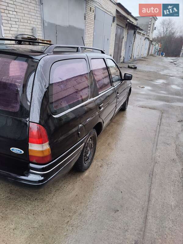 Універсал Ford Escort 1993 в Сумах