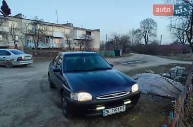 Хэтчбек Ford Escort 1996 в Пустомытах