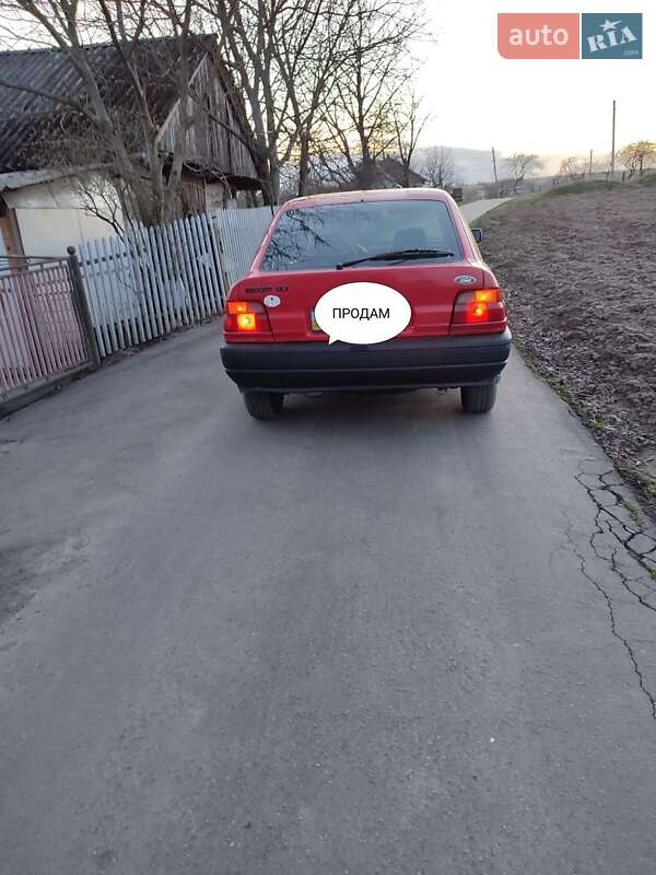 Седан Ford Escort 1992 в Ивано-Франковске