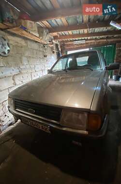 Хетчбек Ford Escort 1981 в Недригайліву