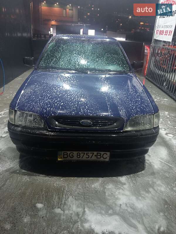 Хетчбек Ford Escort 1993 в Львові
