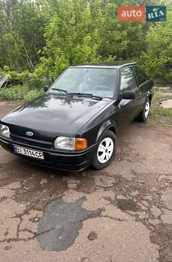Хэтчбек Ford Escort 1988 в Лубнах