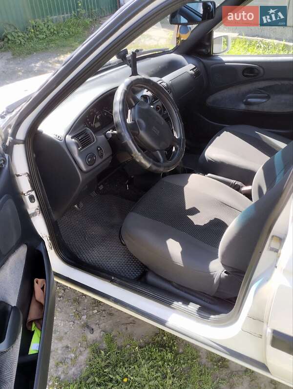 Універсал Ford Escort 1999 в Львові