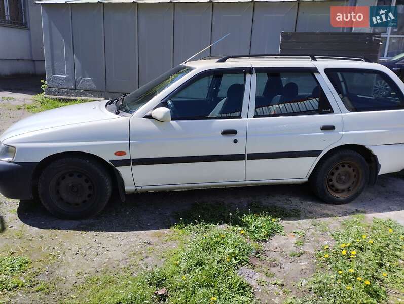 Універсал Ford Escort 1999 в Львові