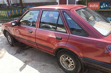 Хетчбек Ford Escort 1986 в 