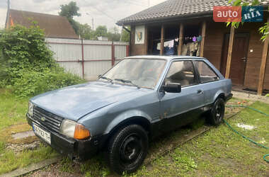 Хэтчбек Ford Escort 1984 в 