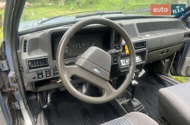 Хэтчбек Ford Escort 1984 в 