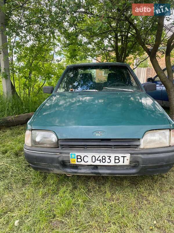 Хэтчбек Ford Escort 1986 в 