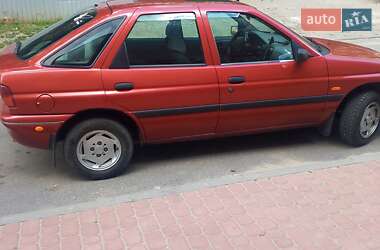 Хэтчбек Ford Escort 1995 в Харькове