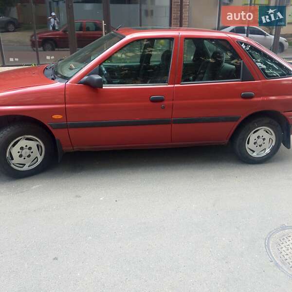 Хэтчбек Ford Escort 1995 в Харькове