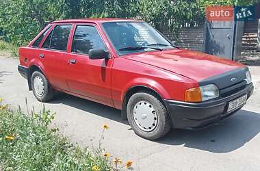 Хетчбек Ford Escort 1986 в Кривому Розі