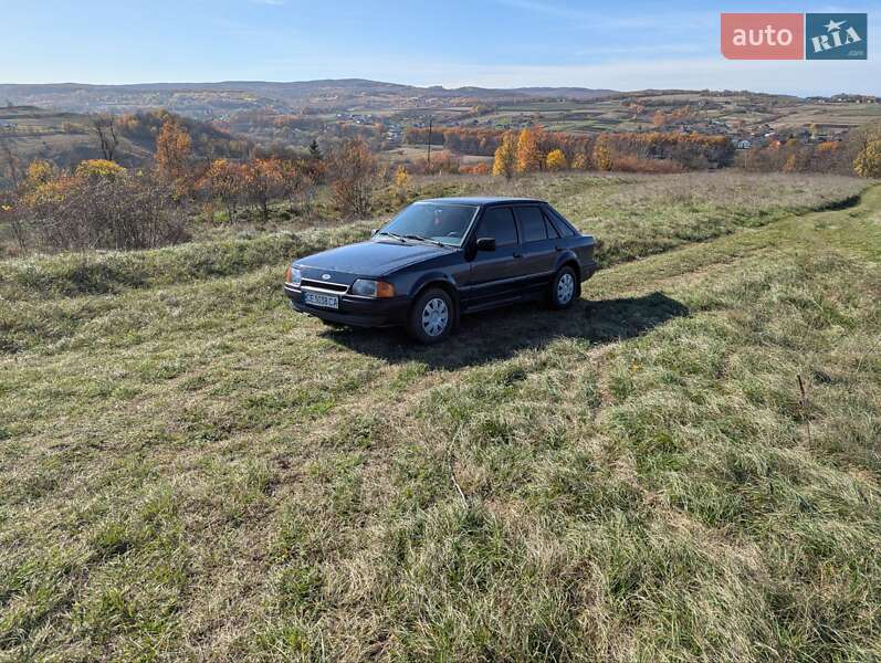 Хэтчбек Ford Escort 1988 в Великом Кучурове