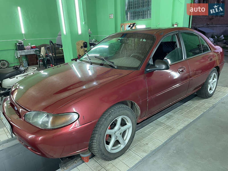 Седан Ford Escort 1996 в Краснокутске