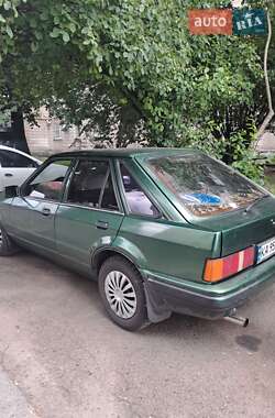 Хэтчбек Ford Escort 1988 в 