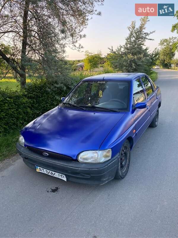Хэтчбек Ford Escort 1995 в Коломые