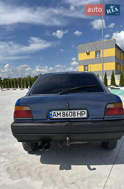 Хэтчбек Ford Escort 1990 в 