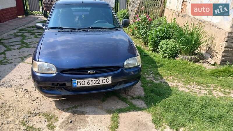 Хэтчбек Ford Escort 1997 в Бучаче