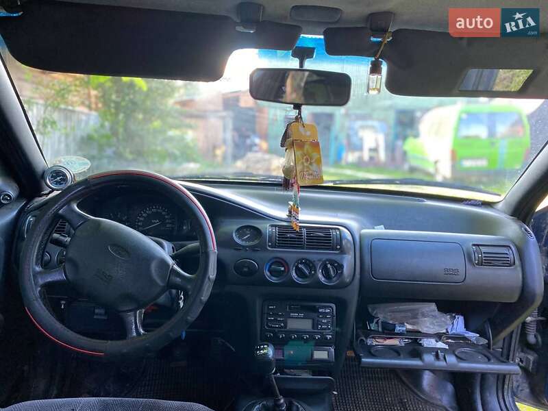 Универсал Ford Escort 1996 в Брошневе-Осаде