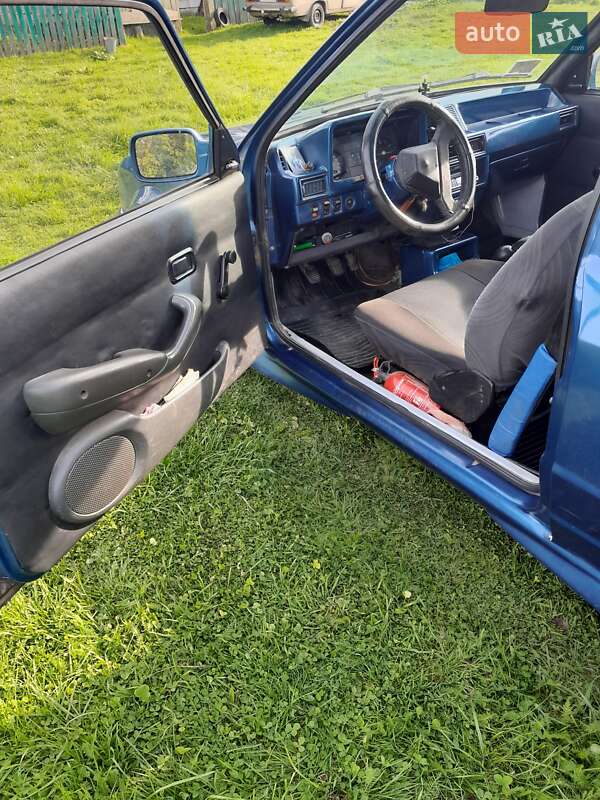 Хэтчбек Ford Escort 1985 в Глухове