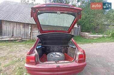 Хэтчбек Ford Escort 1993 в 