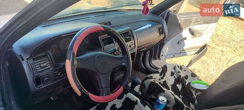 Хэтчбек Ford Escort 1992 в Умани