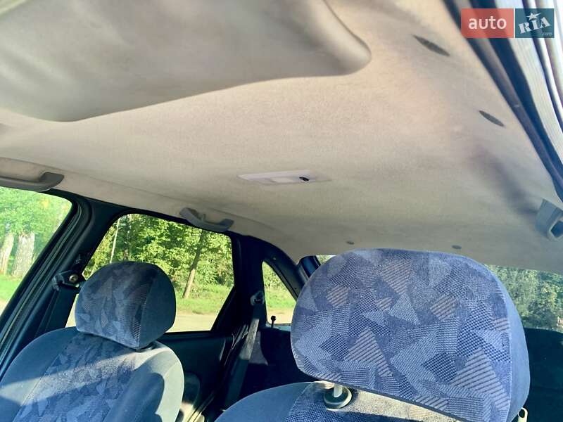 Хетчбек Ford Escort 1995 в Старому Самборі