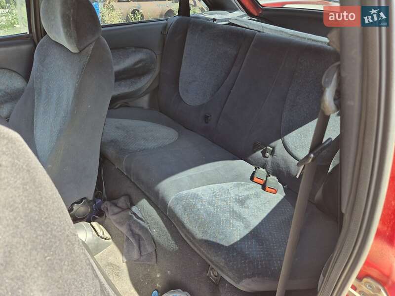 Купе Ford Escort 1996 в Дніпрі