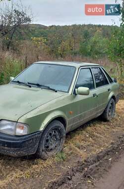 Хэтчбек Ford Escort 1989 в 