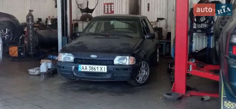 Хетчбек Ford Escort 1989 в 