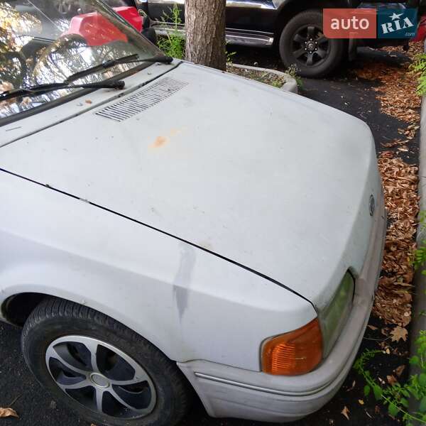 Хетчбек Ford Escort 1988 в Києві фото 2 Хетчбек Ford Escort 1988 в Києві