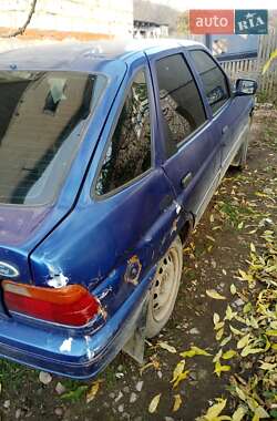 Хетчбек Ford Escort 1991 в Тячеві