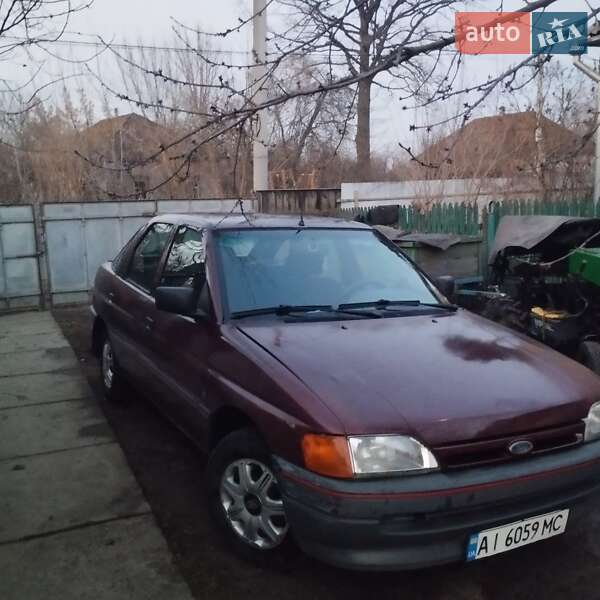 Хэтчбек Ford Escort 1991 в Нежине