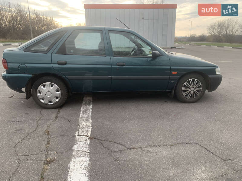 Хэтчбек Ford Escort 1996 в Новой Водолаге фото 5 Хэтчбек Ford Escort 1996 в Новой Водолаге