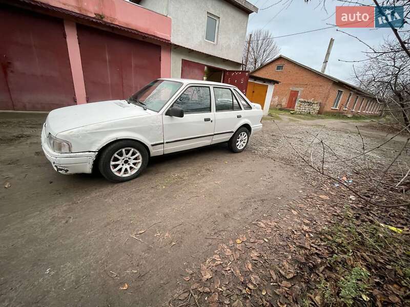 Ліфтбек Ford Escort 1987 в Славуті