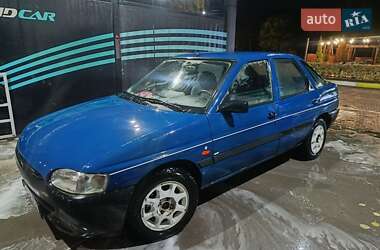 Хэтчбек Ford Escort 1995 в Коростене