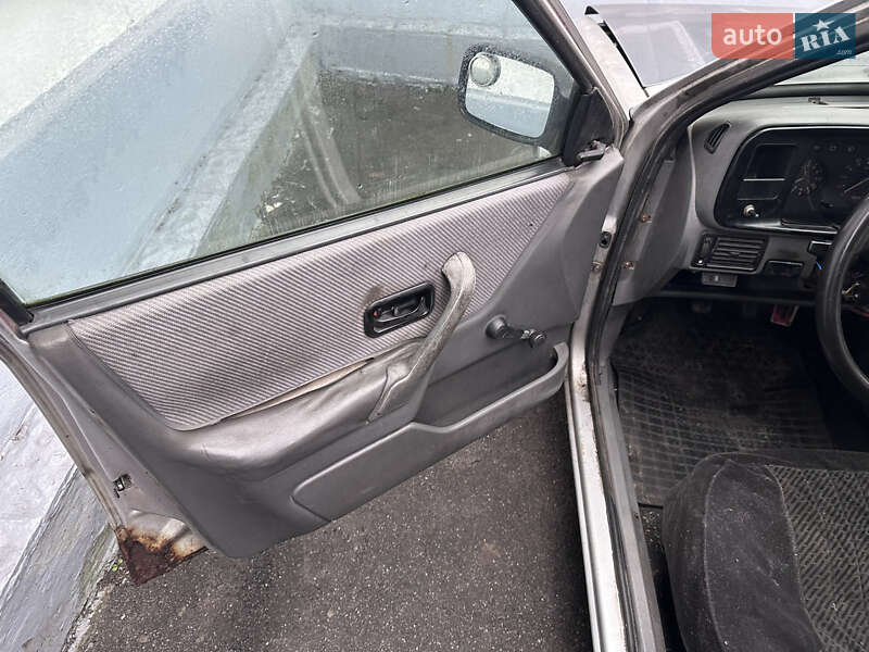 Хэтчбек Ford Escort 1989 в Киеве