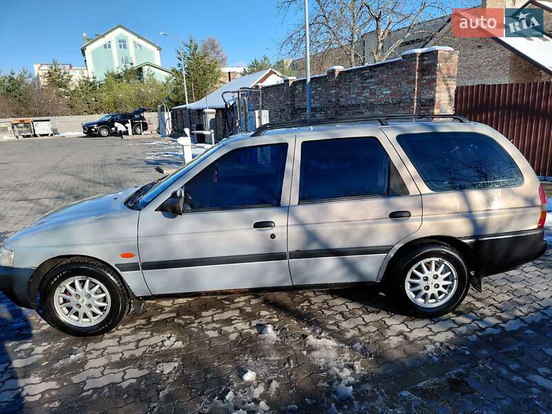 Универсал Ford Escort 1997 в Львове