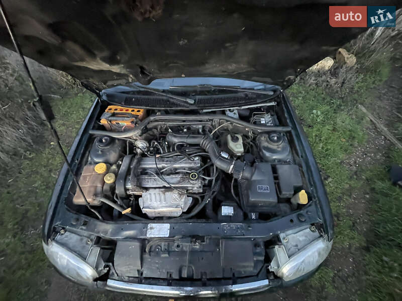 Седан Ford Escort 1996 в Николаеве