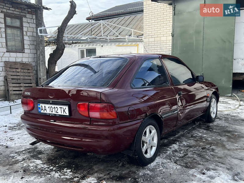 Ліфтбек Ford Escort 1995 в Білій Церкві