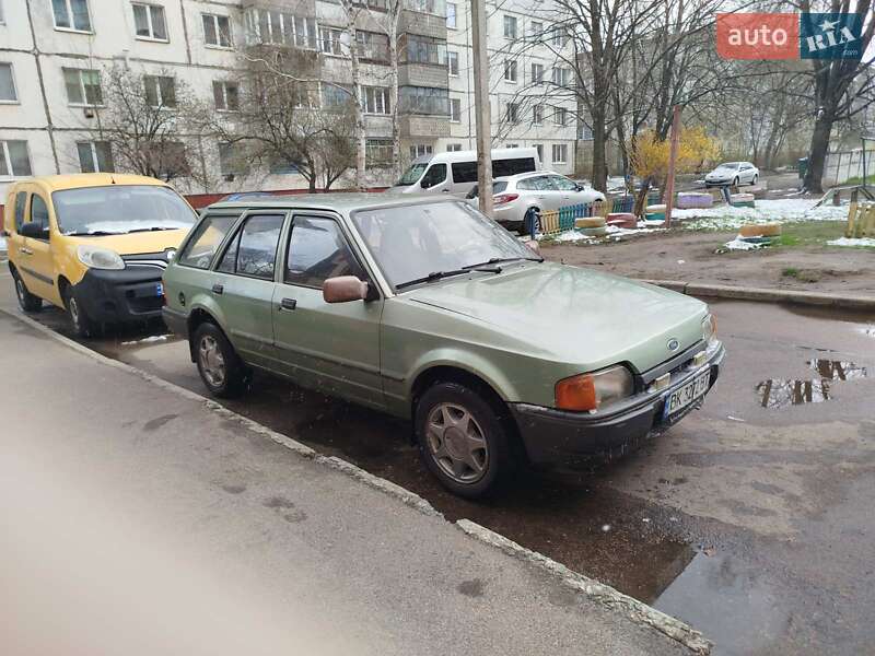 Універсал Ford Escort 1987 в Житомирі