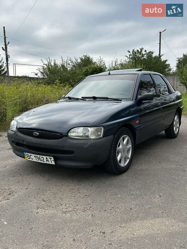 Хэтчбек Ford Escort 1997 в Шептицькому