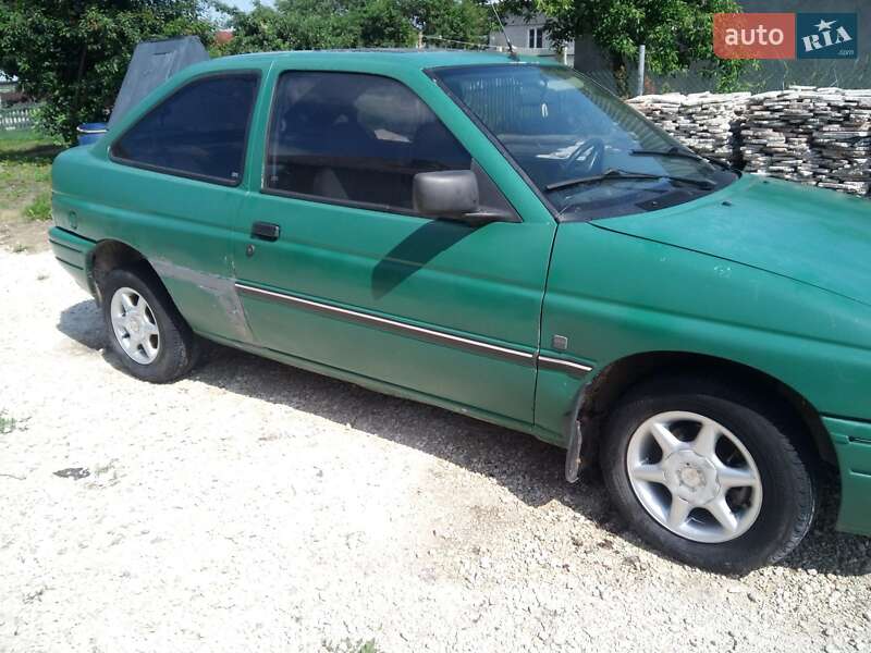 Хэтчбек Ford Escort 1991 в Тернополе