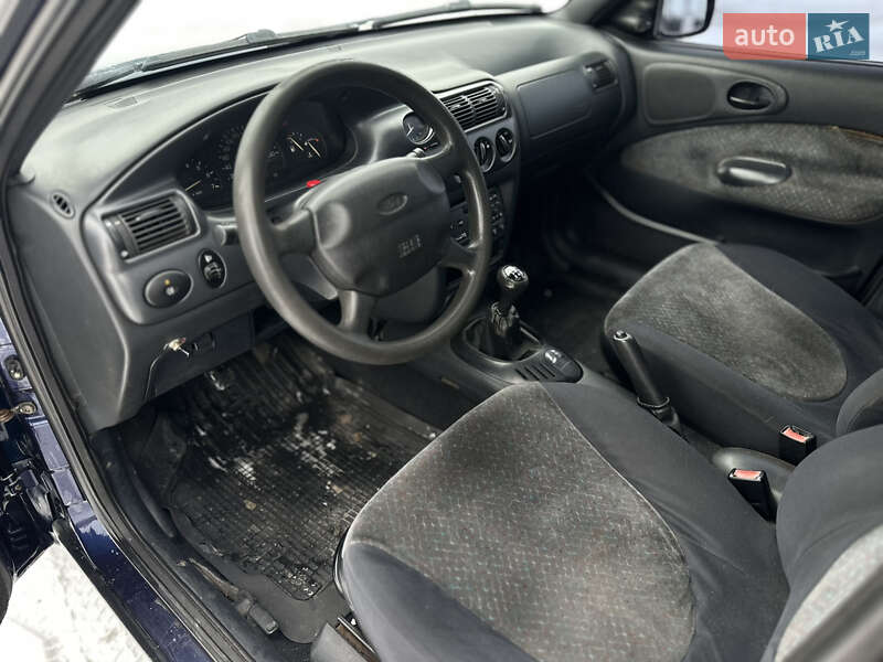 Хетчбек Ford Escort 1997 в Шептицькому