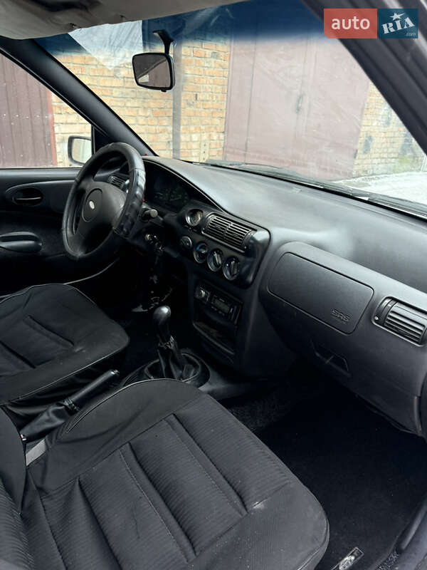 Седан Ford Escort 1997 в Києві