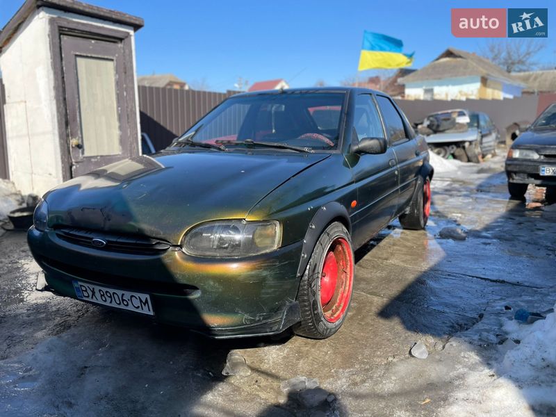 Хэтчбек Ford Escort 1996 в Хмельницком