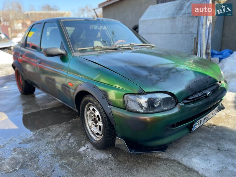 Хэтчбек Ford Escort 1996 в Хмельницком