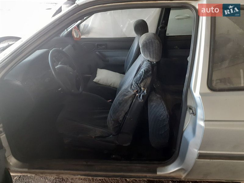 Хетчбек Ford Escort 1992 в Запоріжжі фото 3 Хетчбек Ford Escort 1992 в Запоріжжі