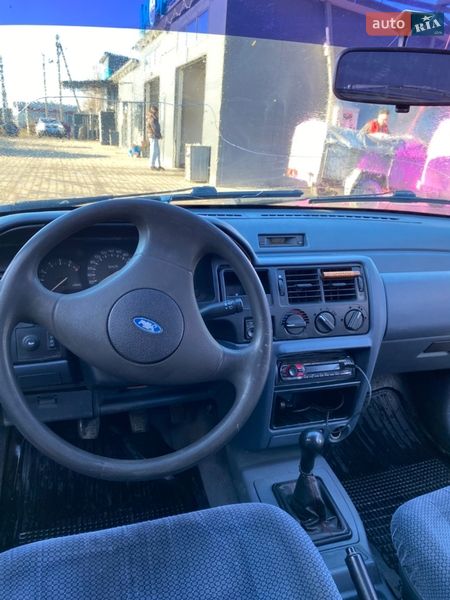 Хэтчбек Ford Escort 1991 в Красилове