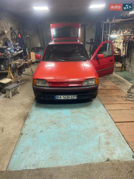 Лифтбек Ford Escort 1990 в Краматорске